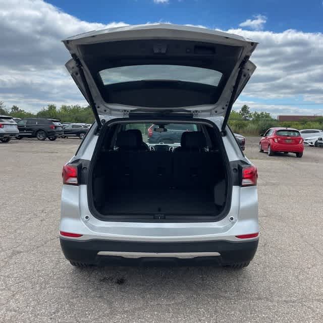 Thumbnail: 2022 Chevrolet Equinox - 7