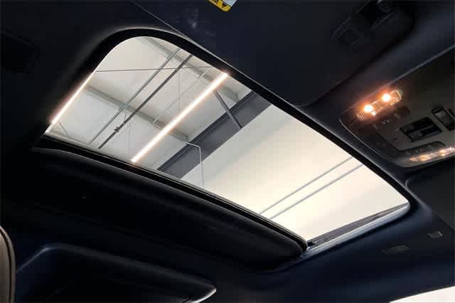 Thumbnail: 2023 Toyota Sienna - 34