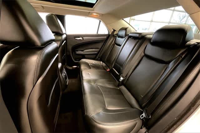 Thumbnail: 2016 Chrysler 300 - 14