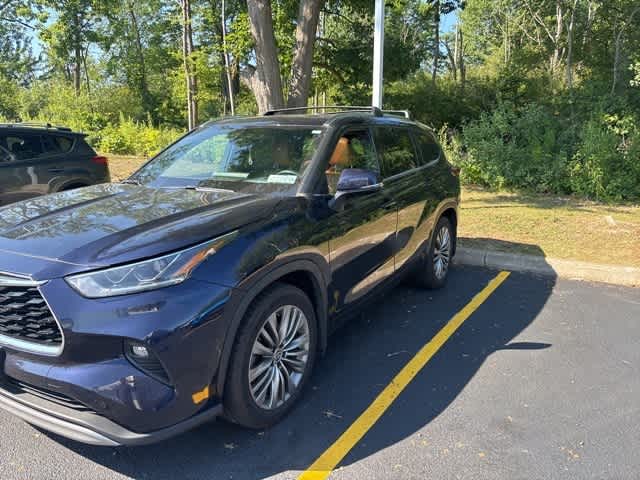 Thumbnail: 2020 Toyota Highlander - 2