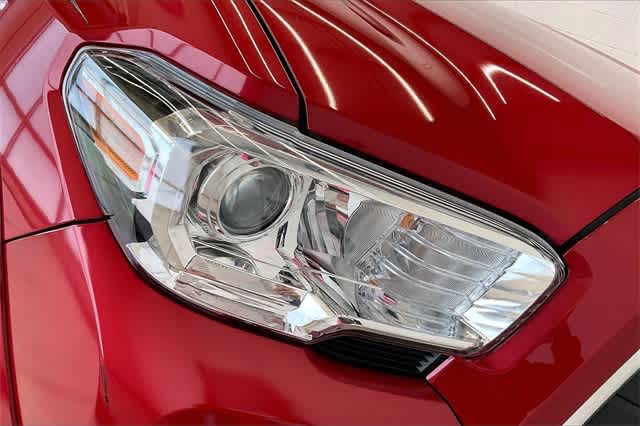 Thumbnail: 2022 Toyota Tacoma - 32