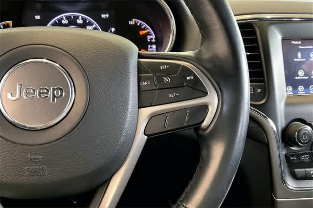 2020 Jeep Grand Cherokee Laredo 28