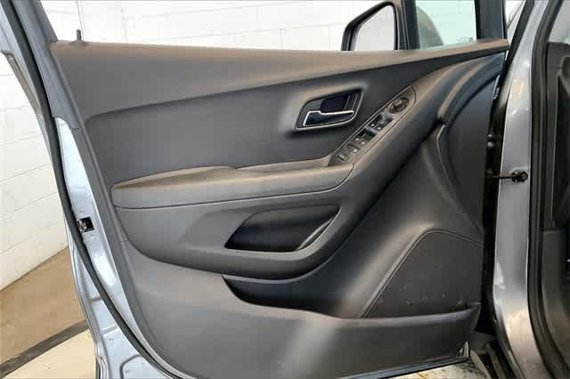 Thumbnail: 2020 Chevrolet Trax - 30