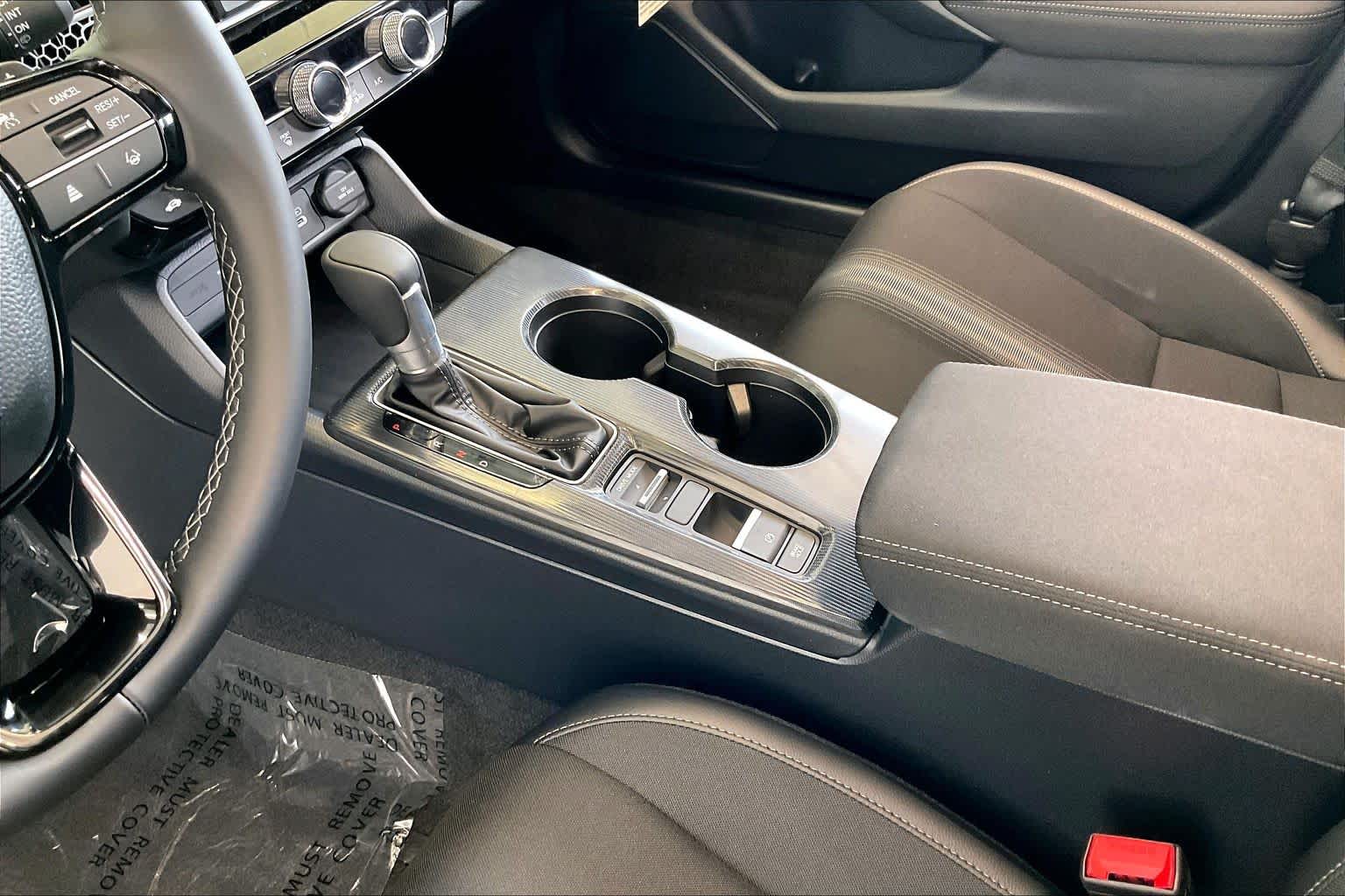 2026 Honda Civic Hatchback Sport - Photo 17
