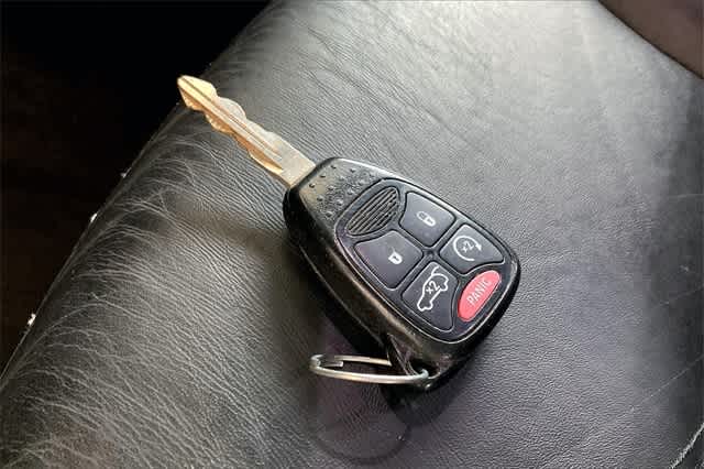 Thumbnail: 2012 Chrysler 200 - 21