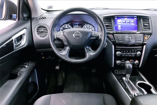 Thumbnail: 2020 Nissan Pathfinder - 15