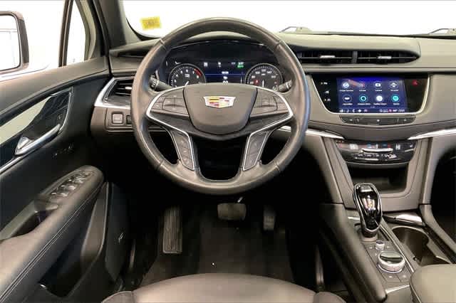 Thumbnail: 2021 Cadillac XT5 - 16