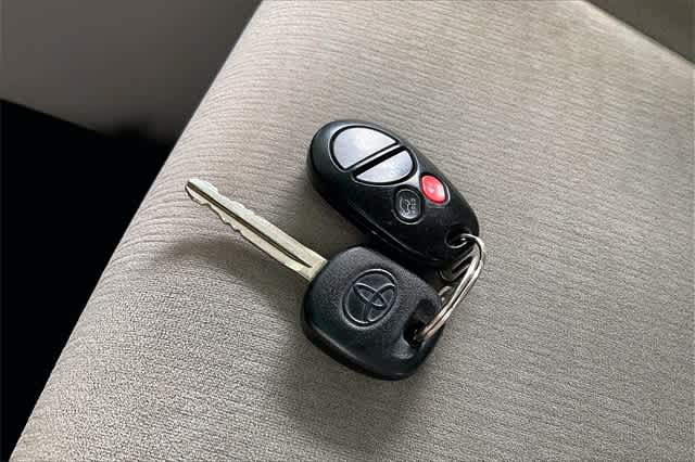 Thumbnail: 2012 Toyota Highlander - 21