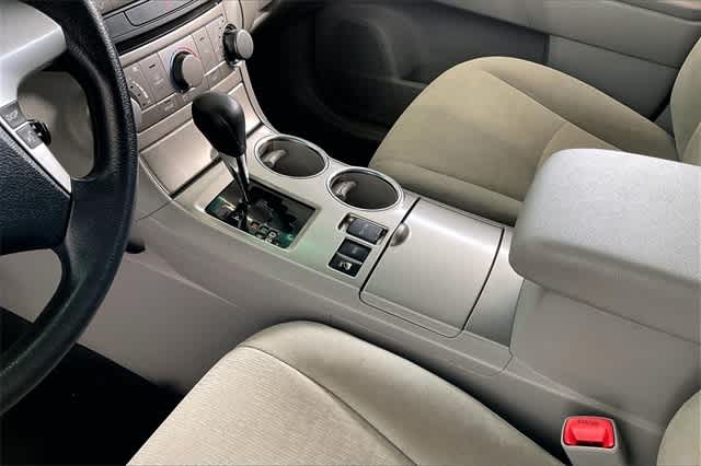 Thumbnail: 2012 Toyota Highlander - 18