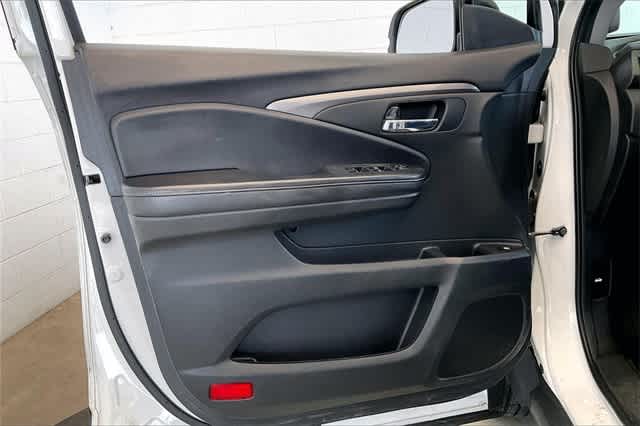 Thumbnail: 2020 Honda Ridgeline - 30