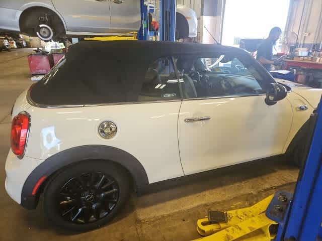 Thumbnail: 2017 MINI Cooper Convertible - 7