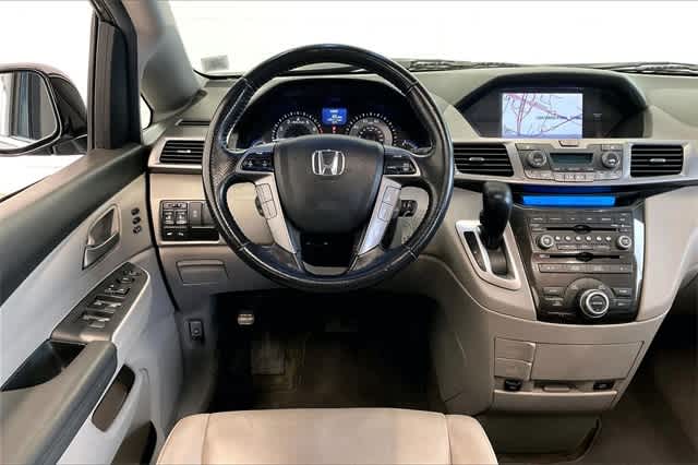 Thumbnail: 2012 Honda Odyssey - 15