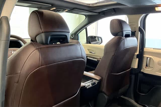 Thumbnail: 2023 Toyota Sienna - 13