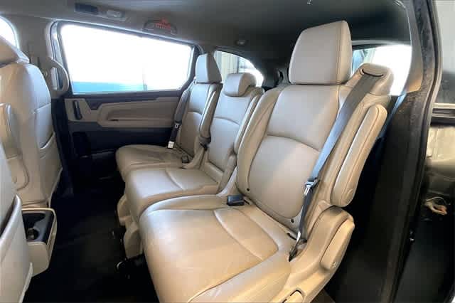 Thumbnail: 2018 Honda Odyssey - 14