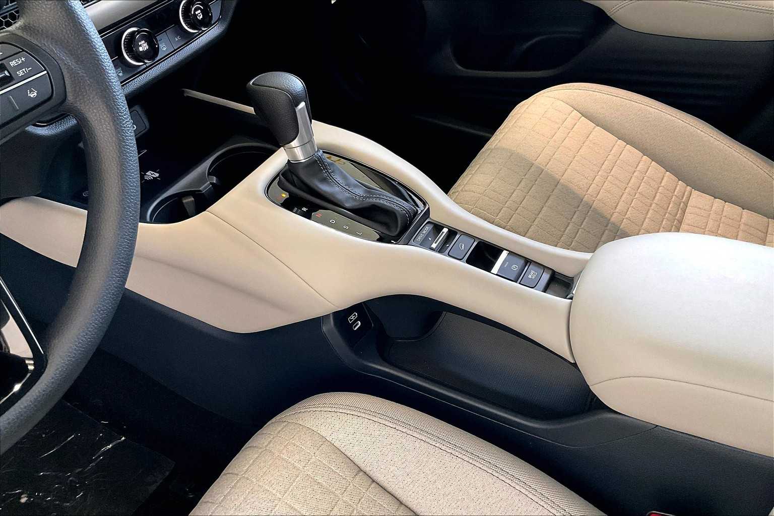 Thumbnail: 2026 Honda HR-V - 17