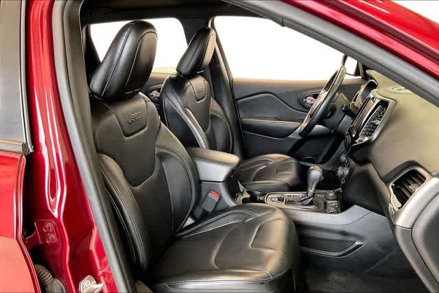 Thumbnail: 2019 Jeep Cherokee - 15