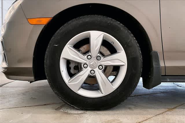 Thumbnail: 2019 Honda Odyssey - 9