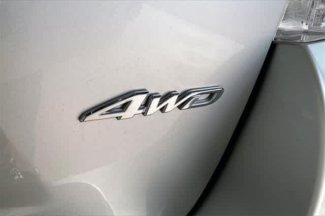 Thumbnail: 2012 Toyota Highlander - 8
