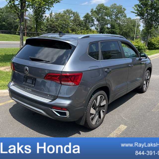 Thumbnail: 2024 Volkswagen Taos - 1