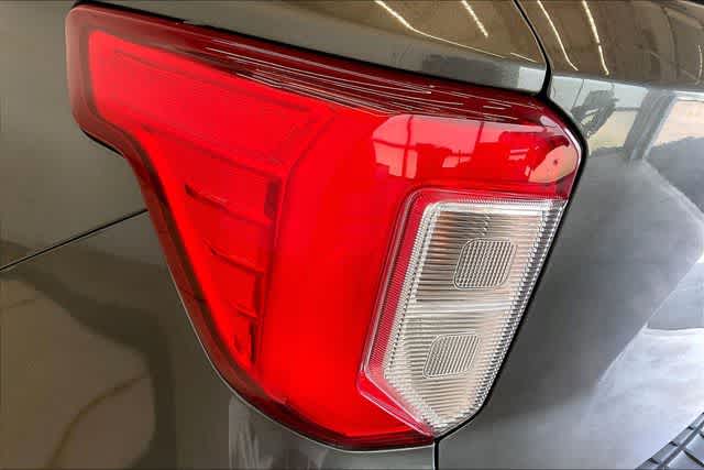 Thumbnail: 2020 Ford Explorer - 32