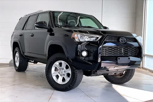 Thumbnail: 2015 Toyota 4Runner - 22