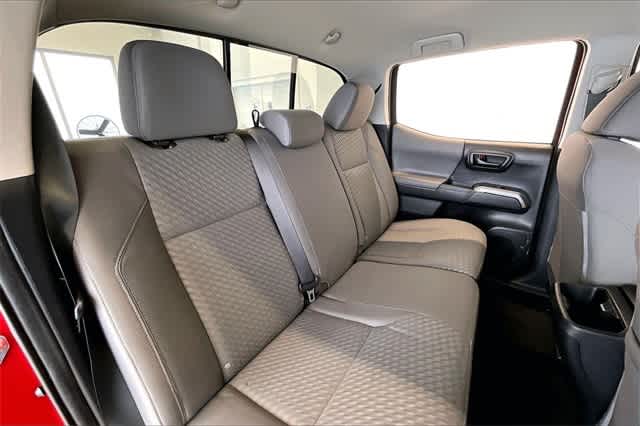 Thumbnail: 2022 Toyota Tacoma - 26