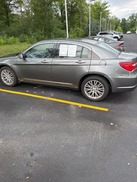 Thumbnail: 2012 Chrysler 200 - 8