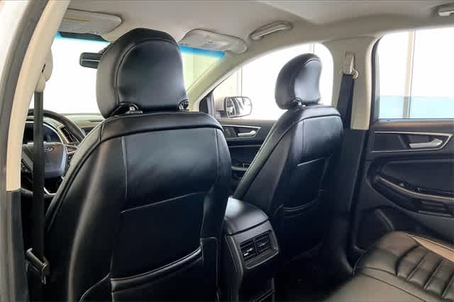 Thumbnail: 2015 Ford Edge - 13