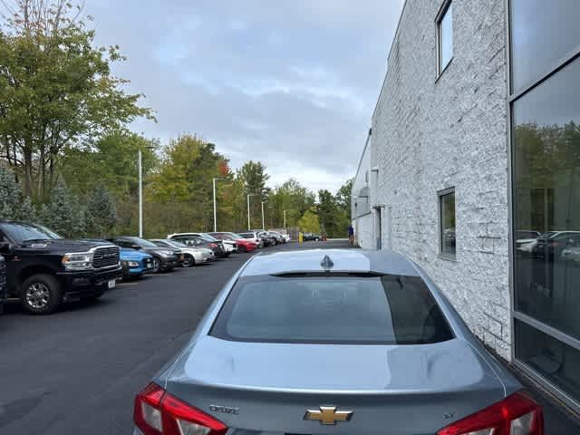 Thumbnail: 2017 Chevrolet Cruze - 7