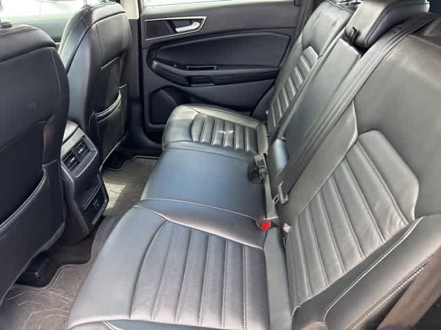 Thumbnail: 2015 Ford Edge - 11
