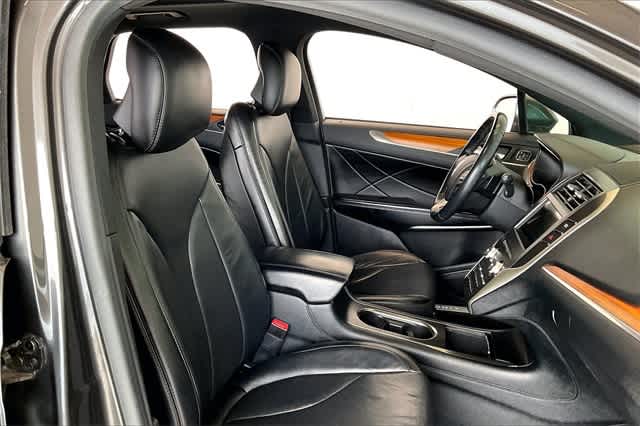 Thumbnail: 2017 Lincoln MKC - 15