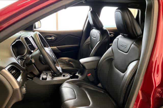 Thumbnail: 2019 Jeep Cherokee - 12