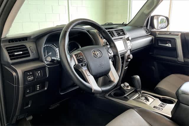 Thumbnail: 2015 Toyota 4Runner - 3