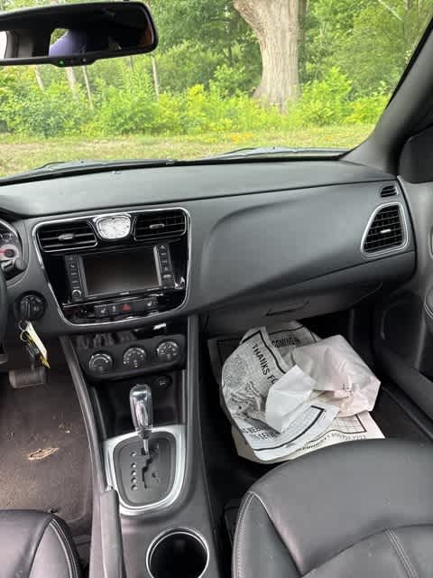 Thumbnail: 2012 Chrysler 200 - 10