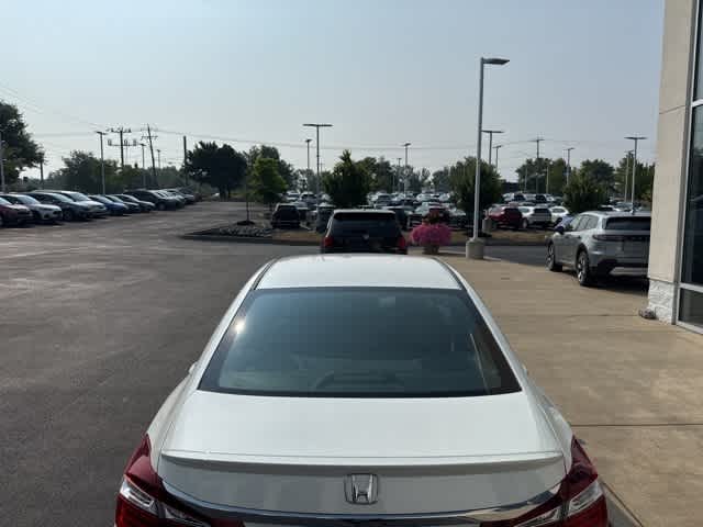 Thumbnail: 2017 Honda Accord - 8