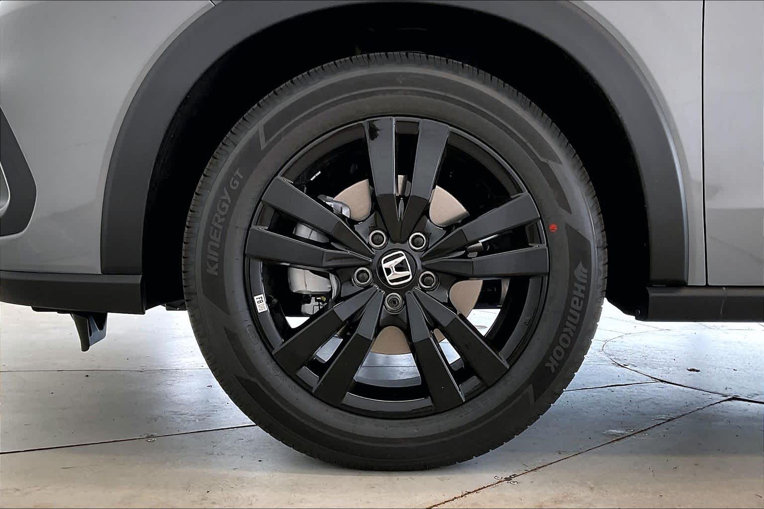 2027 Honda HR-V Sport - Photo 8
