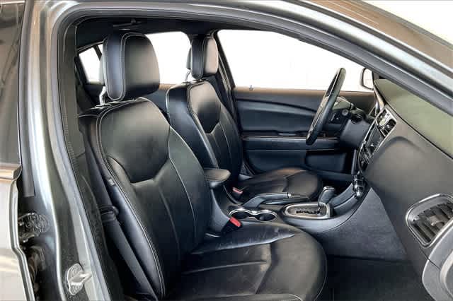 Thumbnail: 2012 Chrysler 200 - 15