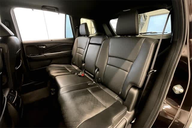 Thumbnail: 2019 Honda Passport - 14