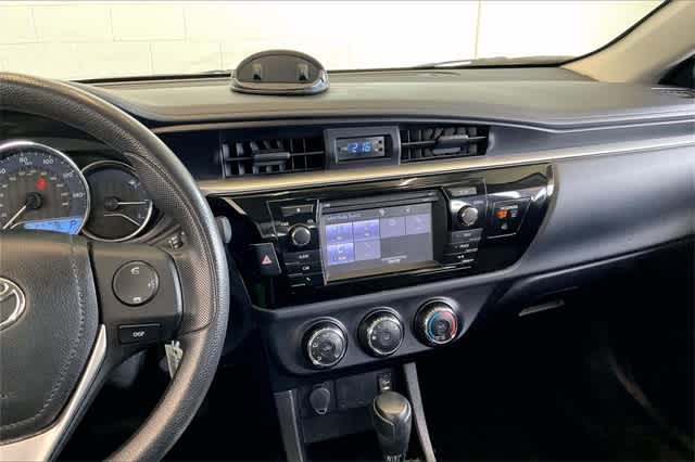 Thumbnail: 2016 Toyota Corolla - 17