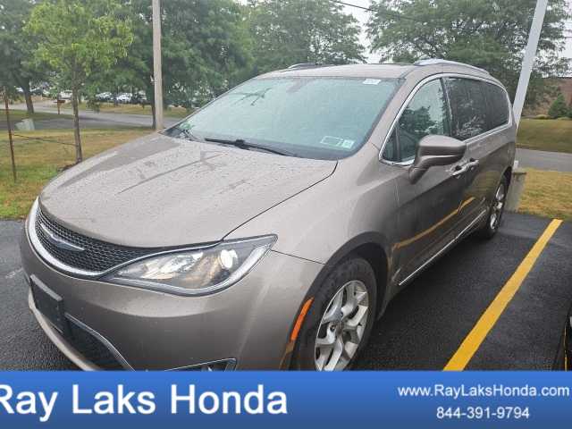 2017 Chrysler Pacifica  -
                  Orchard Park, NY