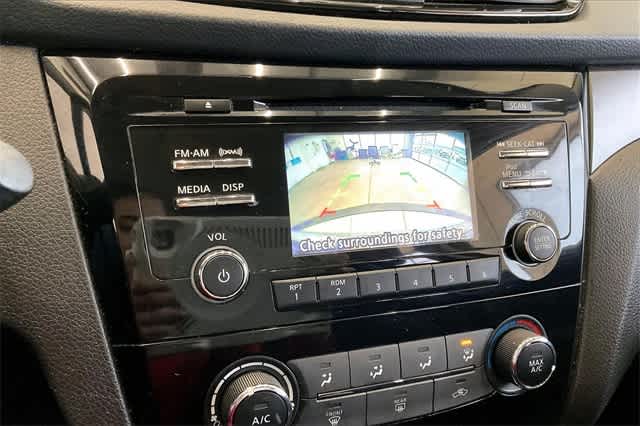 Thumbnail: 2018 Nissan Rogue Sport - 29