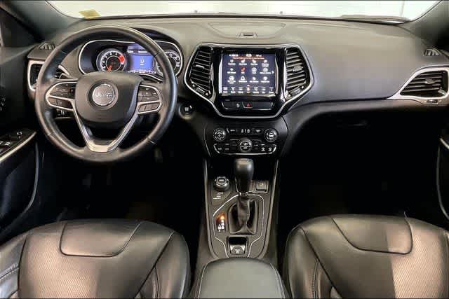 Thumbnail: 2019 Jeep Cherokee - 11