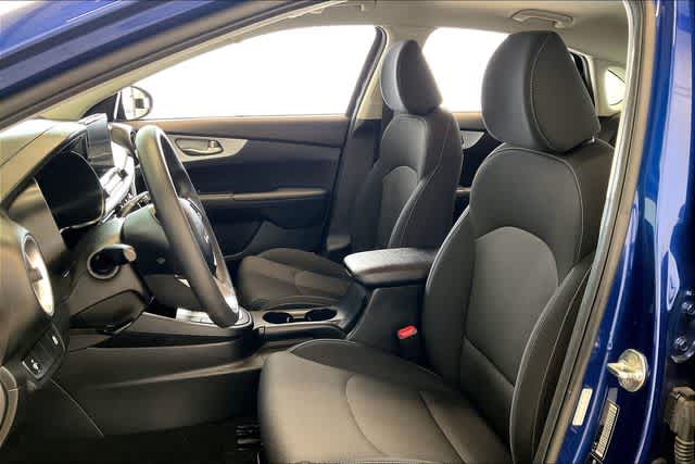 Thumbnail: 2023 Kia Forte - 12