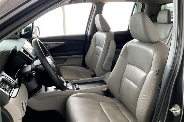 Thumbnail: 2019 Honda Ridgeline - 12