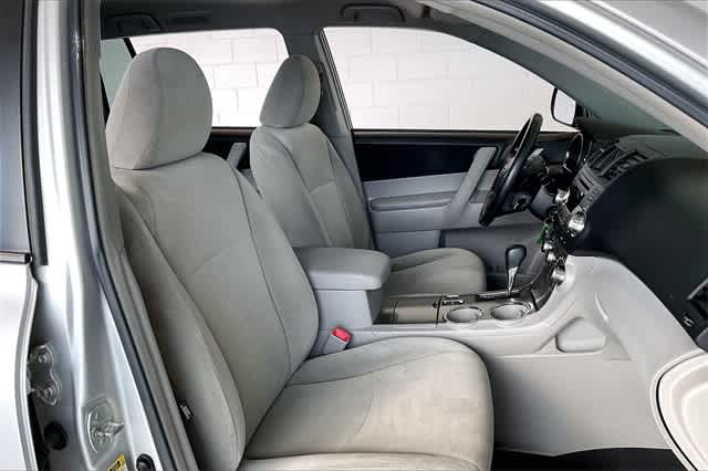 Thumbnail: 2012 Toyota Highlander - 15