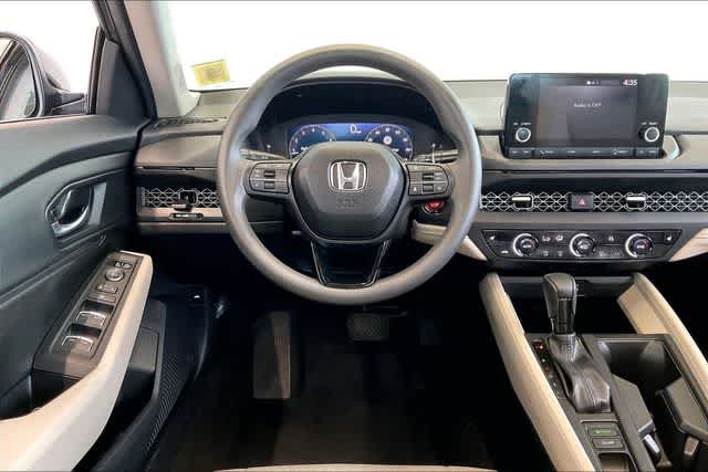 2025 Honda Accord SE - Photo 16