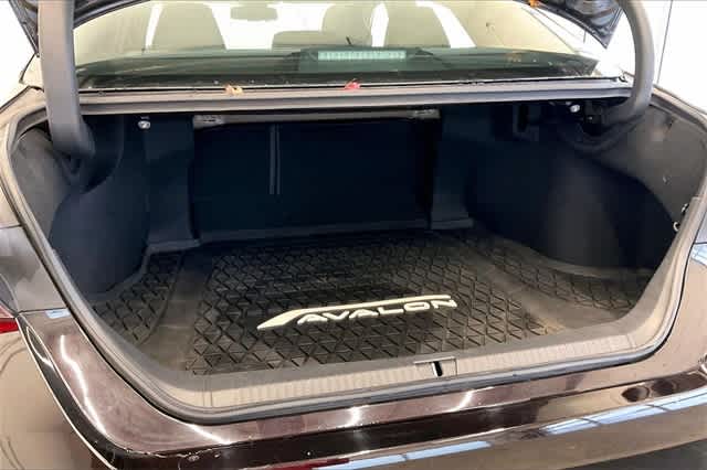 Thumbnail: 2019 Toyota Avalon - 20
