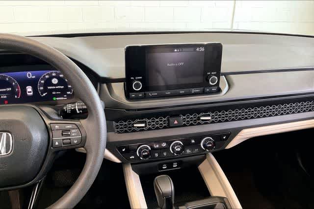 2025 Honda Accord SE - Photo 17