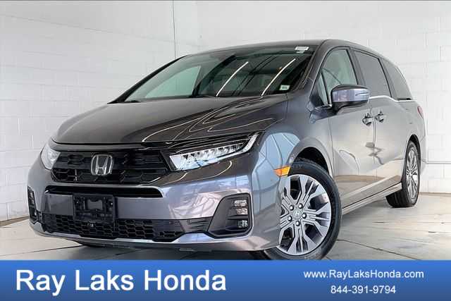 2025 Honda Odyssey Touring's photo
