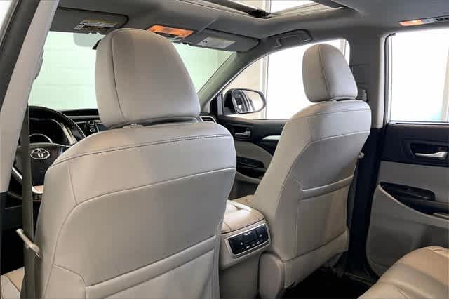 Thumbnail: 2018 Toyota Highlander - 13